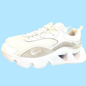 Nike RYZ 365 2 Sneakers US Mens Size 11 ( Like NEW Condition)